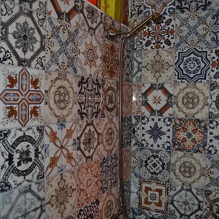 Polat Balat Couette-café *